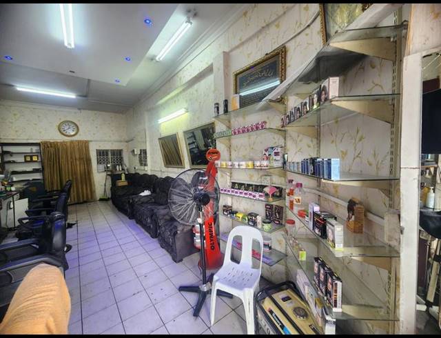 RETAIL FOR SALE IN MALVERN